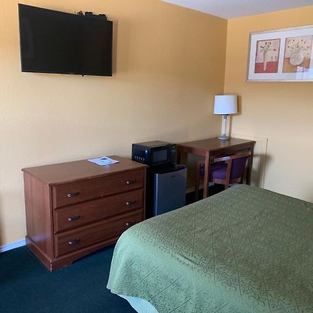 La Vista Inn Кловис Екстериор снимка