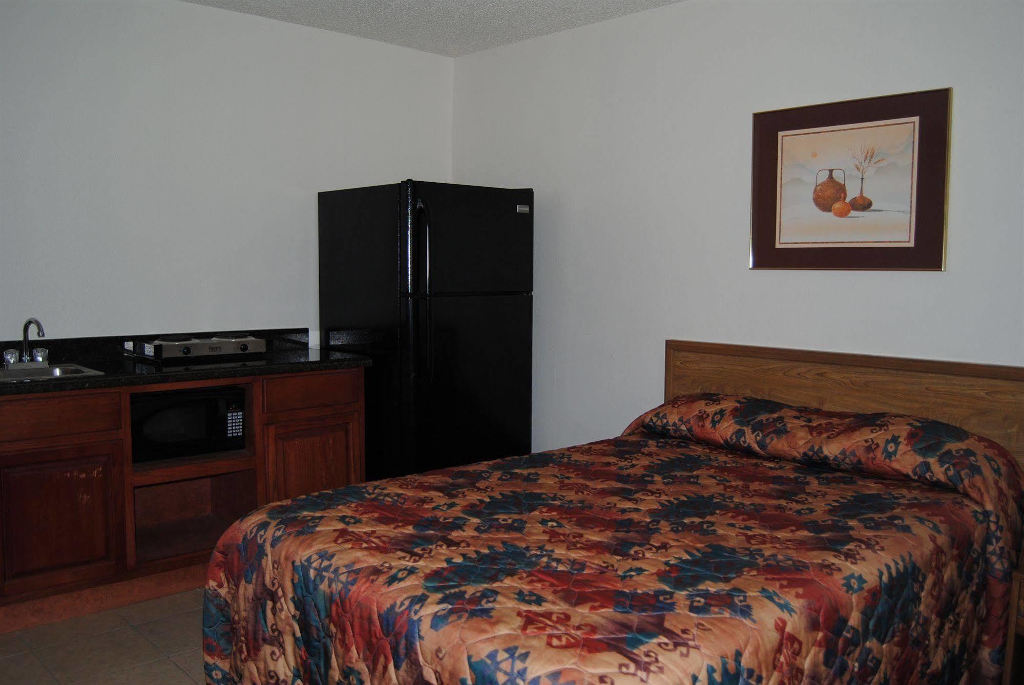 La Vista Inn Кловис Екстериор снимка