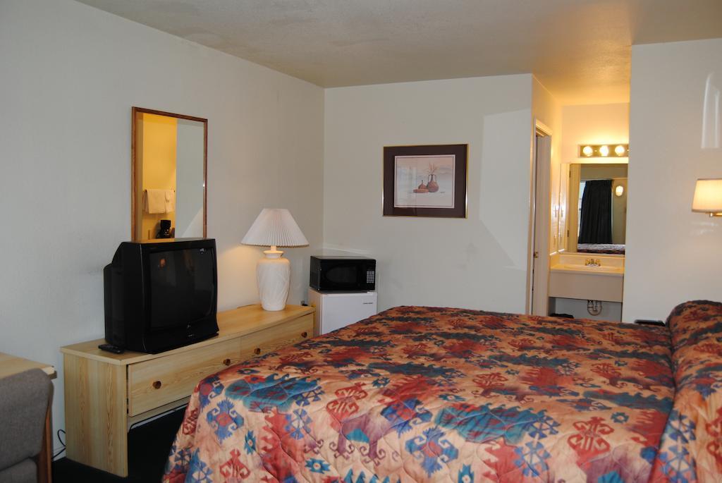 La Vista Inn Кловис Екстериор снимка